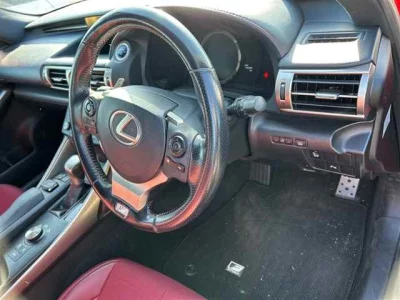 Lexus IS