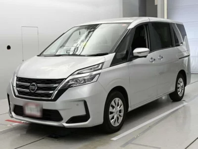 Nissan SERENA  с аукциона в Японии