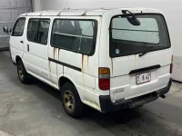 Toyota HIACE VAN лот № 10091 оценка 3  с аукциона в Японии 1