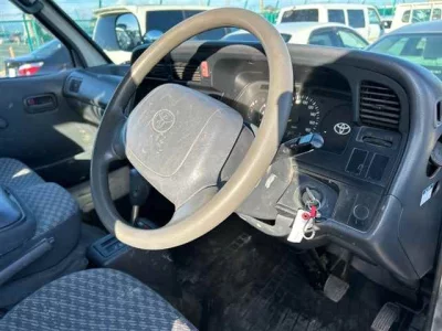 Toyota HIACE VAN  с аукциона в Японии
