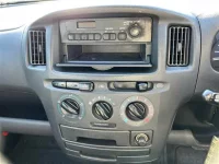 Toyota SUCCEED лот № 70083 оценка 3  с аукциона в Японии 5