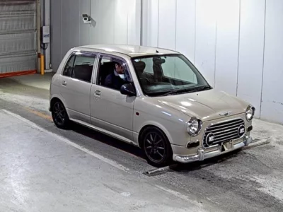 Daihatsu MIRA