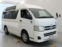 Toyota HIACE VAN лот № 30300 оценка 3.5  с аукциона в Японии 4