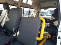 Toyota HIACE VAN лот № 30300 оценка 3.5  с аукциона в Японии 10