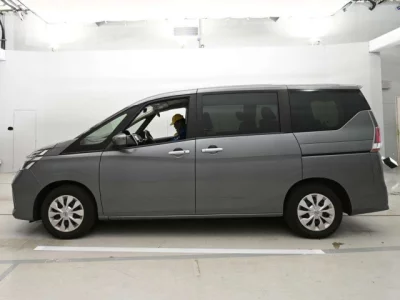 Nissan SERENA  с аукциона в Японии