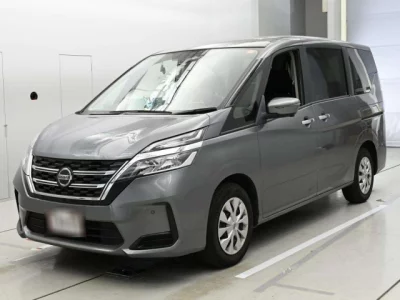 Nissan SERENA  с аукциона в Японии