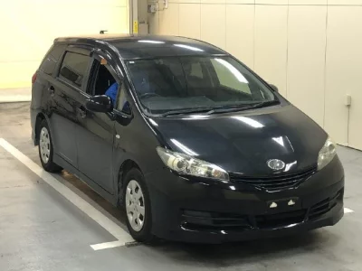 Toyota WISH  с аукциона в Японии