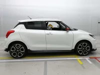 Suzuki SWIFT лот № 30308 оценка 5  с аукциона в Японии 2