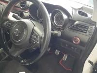 Suzuki SWIFT лот № 30308 оценка 5  с аукциона в Японии 8