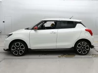 Suzuki SWIFT лот № 30308 оценка 5  с аукциона в Японии 3