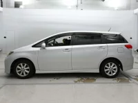 Toyota WISH лот № 90438 оценка R  с аукциона в Японии 3