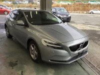 Volvo V40 лот № 1051 оценка 4.5  с аукциона в Японии 2