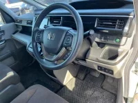 Honda STEP WAGON лот № 10120 оценка 4  с аукциона в Японии 2