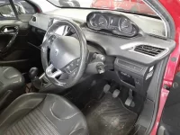 Peugeot 208 лот № 90469 оценка 3.5  с аукциона в Японии 8