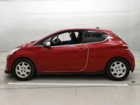 Peugeot 208 лот № 90469 оценка 3.5  с аукциона в Японии 3