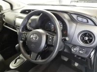 Toyota VITZ лот № 30333 оценка 3.5  с аукциона в Японии 8
