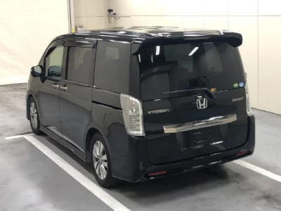 Honda STEP WAGON  с аукциона в Японии