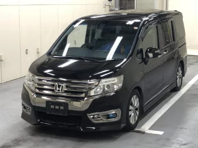 Honda STEP WAGON  с аукциона в Японии