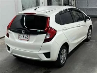 Honda FIT лот № 11001 оценка 3  с аукциона в Японии 4