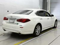 Nissan FUGA лот № 36475 оценка 5  с аукциона в Японии 1