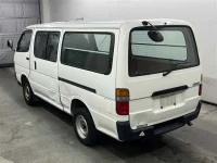 Toyota HIACE VAN лот № 80008 оценка X  с аукциона в Японии 1