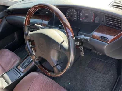 Nissan LAUREL  с аукциона в Японии