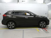 Nissan X-TRAIL лот № 30393 оценка RA  с аукциона в Японии 2