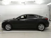 Mazda AXELA лот № 30408 оценка 3.5  с аукциона в Японии 3