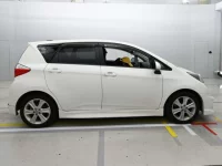 Toyota RACTIS лот № 30406 оценка 4  с аукциона в Японии 2