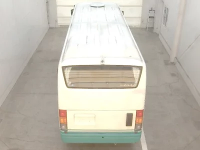 Isuzu BUS