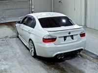 BMW 3-Series лот № 1062 оценка 3.5  с аукциона в Японии 1