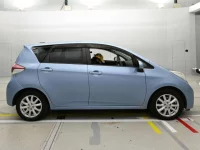 Toyota RACTIS лот № 30421 оценка 3  с аукциона в Японии 2