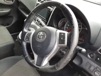 Toyota RACTIS лот № 30421 оценка 3  с аукциона в Японии 8