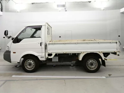 Mitsubishi DELICA TRUCK