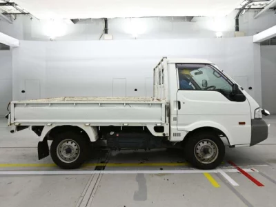 Mitsubishi DELICA TRUCK