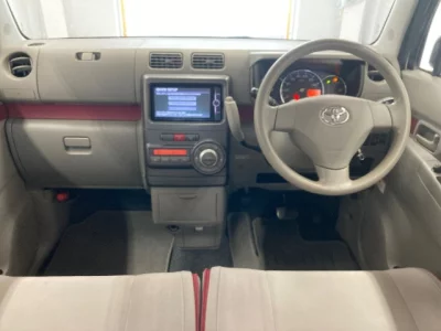 Toyota PIXIS SPACE  с аукциона в Японии