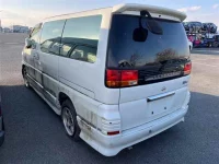 Nissan ELGRAND лот № 80028 оценка X  с аукциона в Японии 1