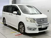 Honda STEP WAGON лот № 30450 оценка 4  с аукциона в Японии 4