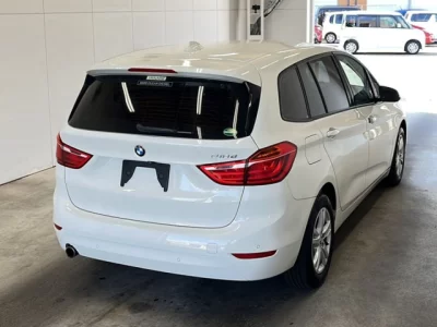 BMW 2-Series  с аукциона в Японии