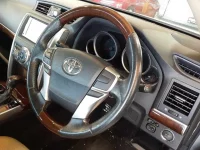 Toyota MARK X лот № 30460 оценка 4  с аукциона в Японии 8