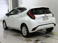 Toyota AQUA лот № 90665 оценка R  с аукциона в Японии 5