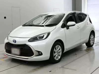 Toyota AQUA  с аукциона в Японии