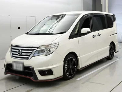 Nissan SERENA  с аукциона в Японии