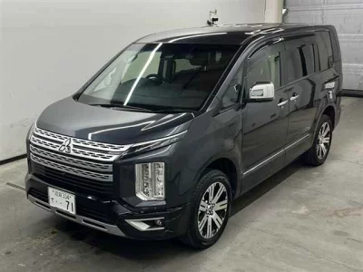 Mitsubishi DELICA D5