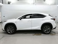 Lexus NX лот № 30486 оценка 4.5  с аукциона в Японии 3