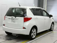 Toyota RACTIS лот № 30489 оценка 4  с аукциона в Японии 1