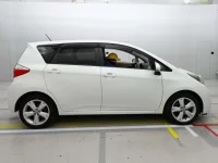 Toyota RACTIS лот № 30489 оценка 4  с аукциона в Японии 2