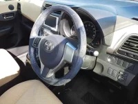 Toyota RACTIS лот № 30489 оценка 4  с аукциона в Японии 8