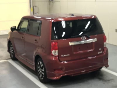 Toyota COROLLA RUMION  с аукциона в Японии