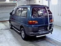 Mitsubishi DELICA лот № 1200 оценка 3.5  с аукциона в Японии 1